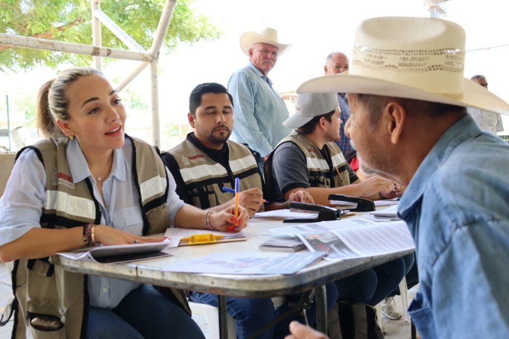 ¡Les llegó la ayuda! Entregan apoyos a familias desplazadas en el municipio de Sinaloa