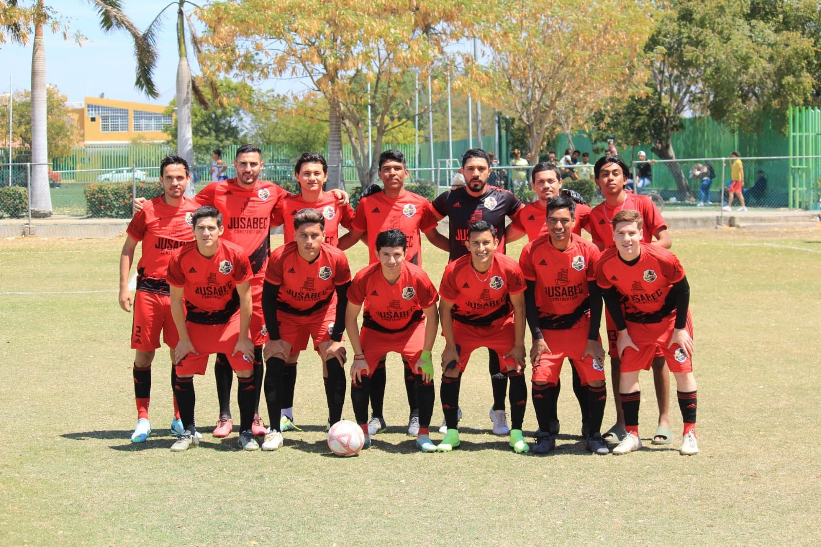 PArtido de futbol en Villa Unión