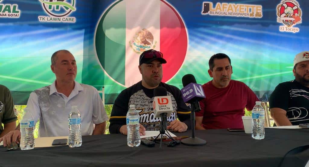 Representantes de la Serie Mundial Greater Lafayette en rueda de prensa