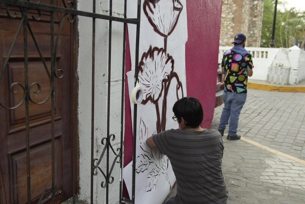 Pintando mural