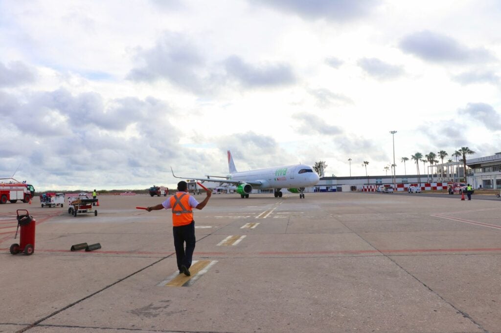 Inauguran vuelo Ciudad Juárez-Mazatlán