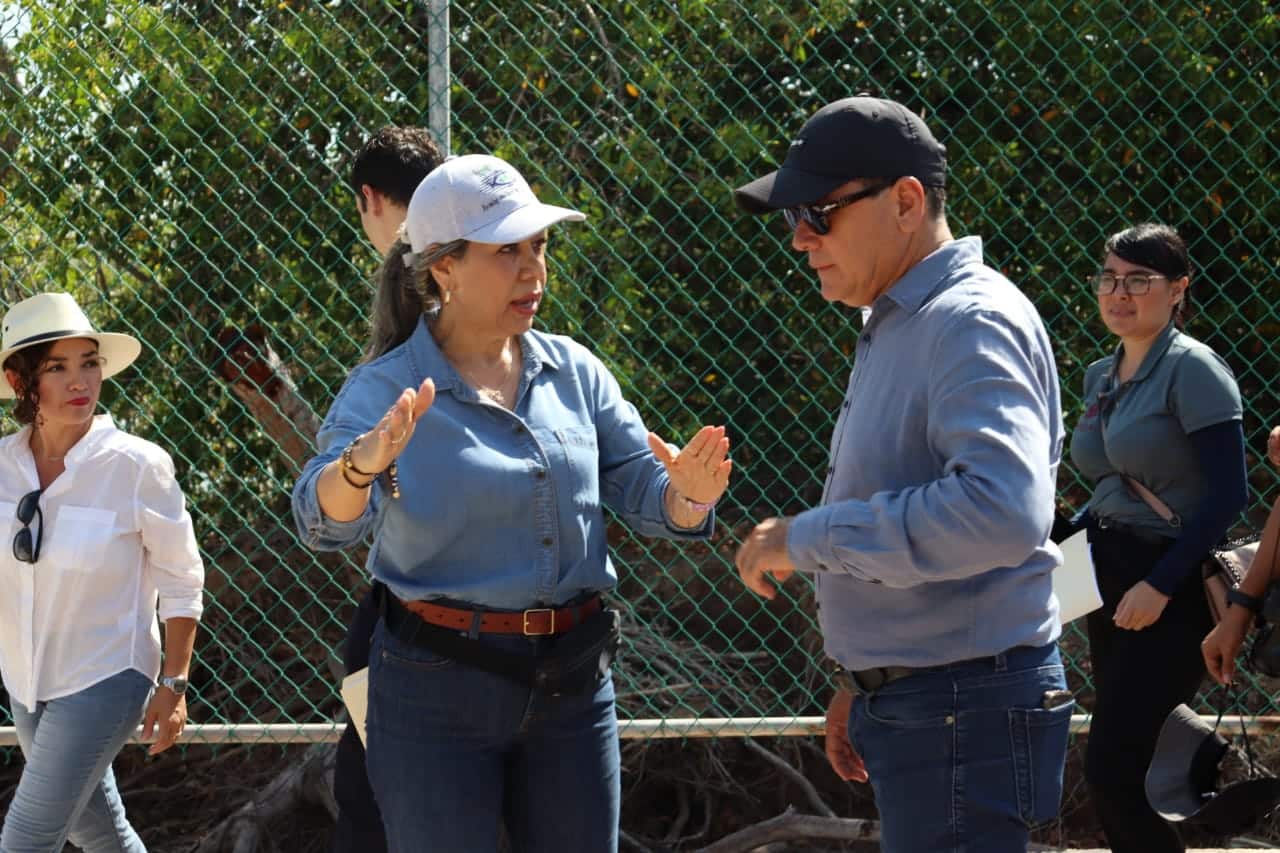 Alcalde de Mazatlán visita el Estero del Yugo