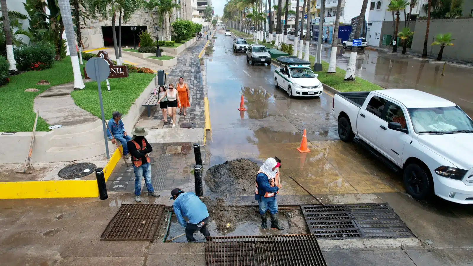 calles inundadas en Mazatlán