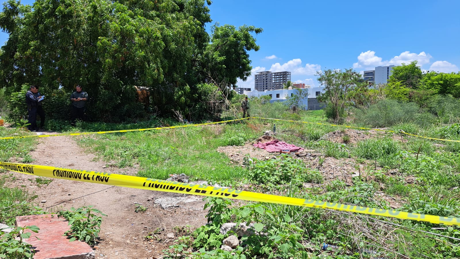 Localizan restos óseos humanos, al poniente de Culiacán.