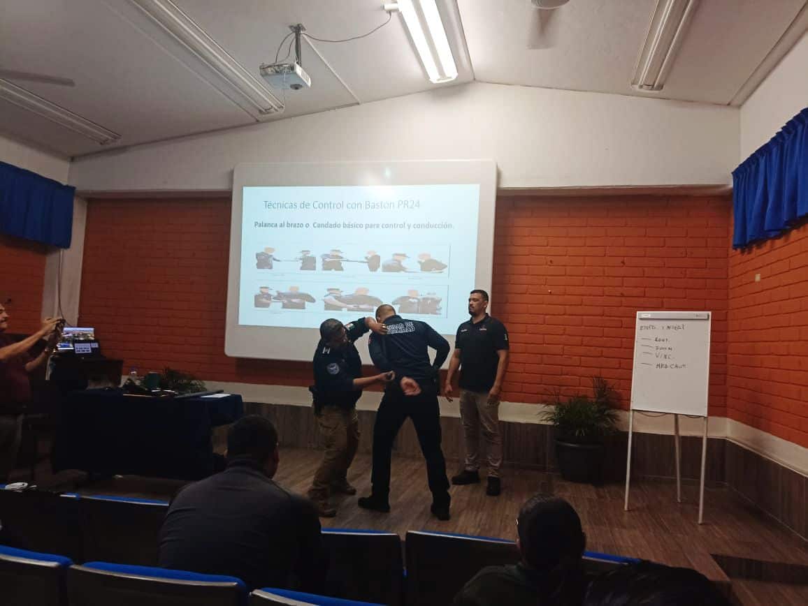 Agentes de la Unipol en curso de capacitación