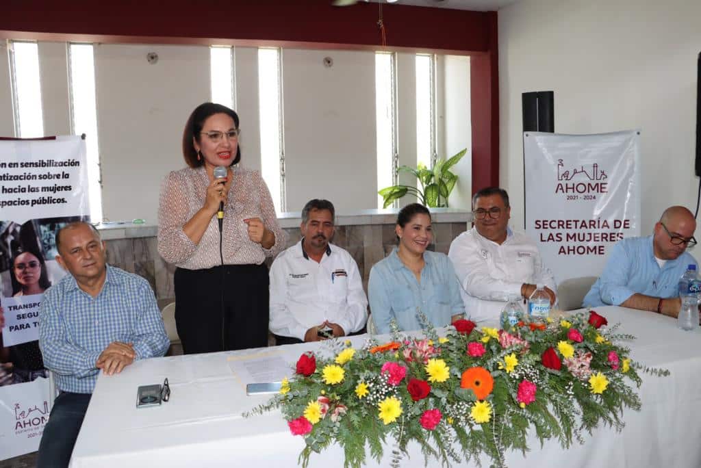 María Magdalena Rocha Peña en Capacitación choferes de camión urbano