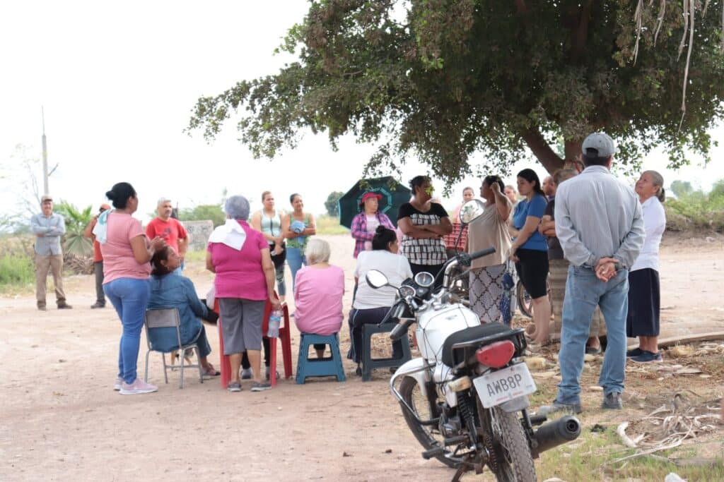 JAPAMA SE COMPROMETE CON VECINOS DE Bachomobampo, PARA CAMBIAR MEDIDORES DE AGUA.