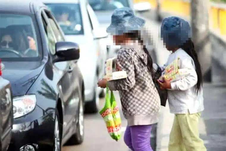 Niños trabajando en las calles
