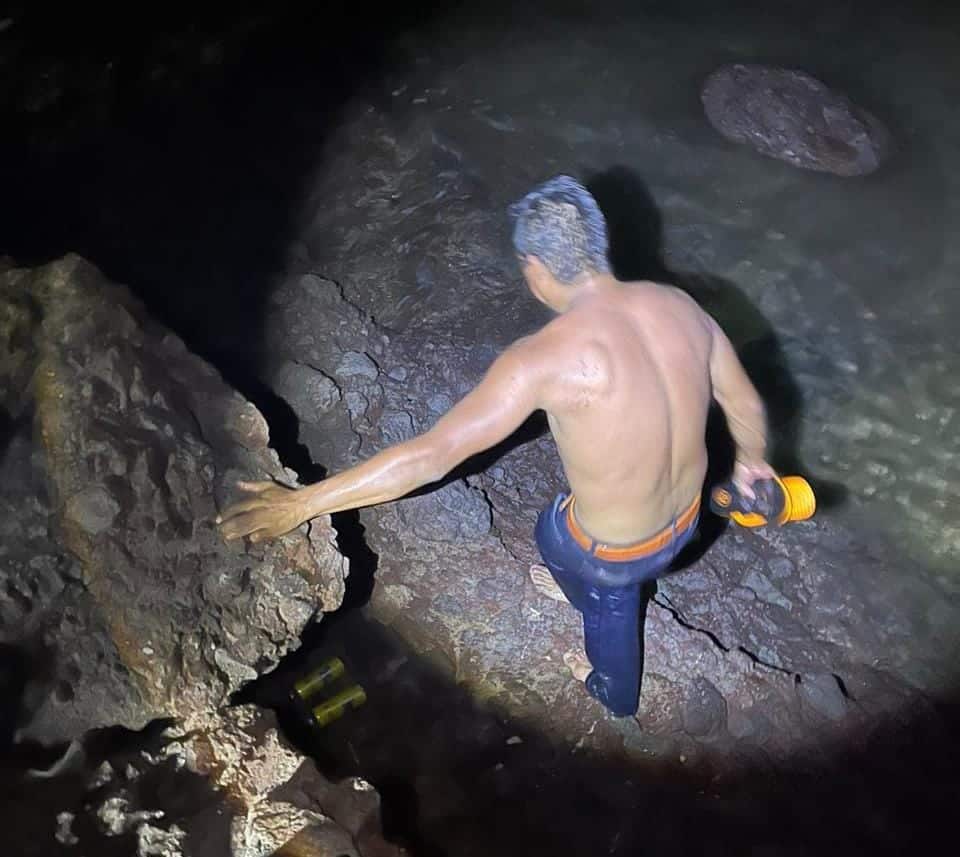 Buscan a joven perdido en el mar