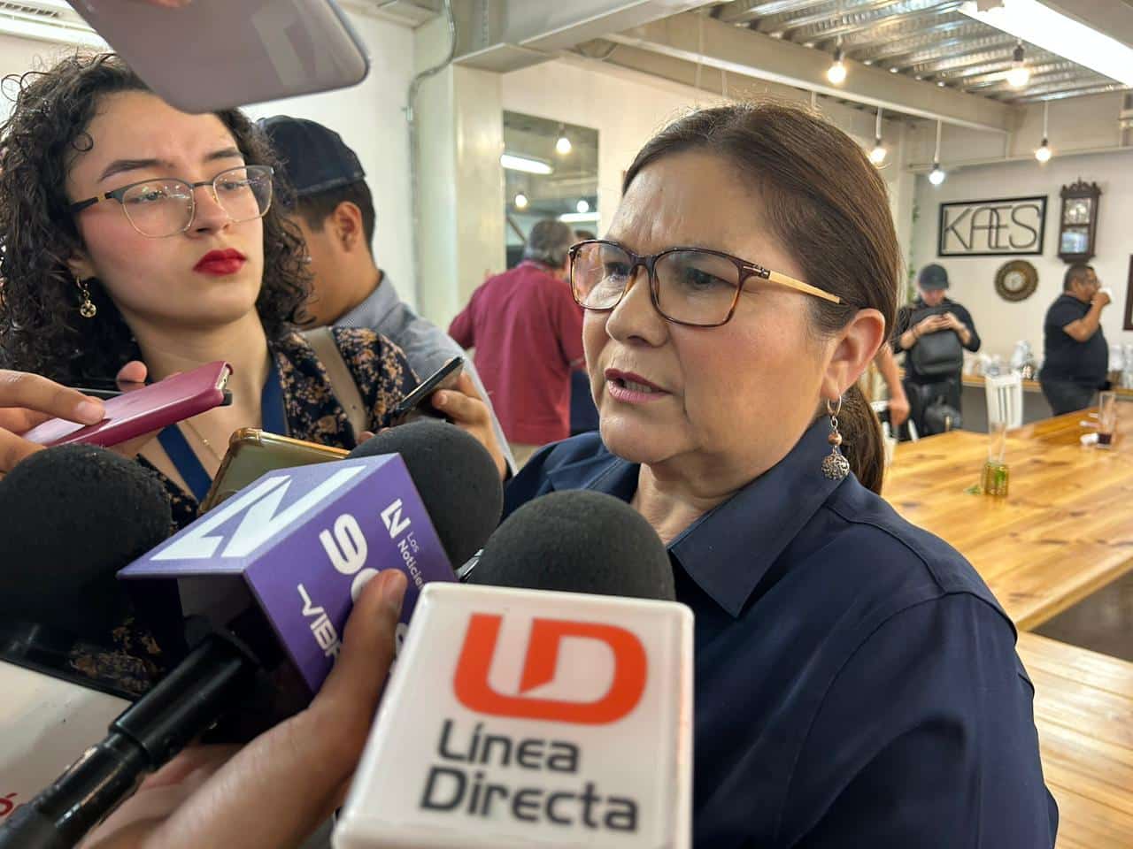 La senadora de la República Imelda Castro Castro comentá sobre sus aspiraciones políticas