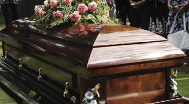 ¡Tragedia en el Congo! Soldado asesina a 12 personas en funeral de su hijo