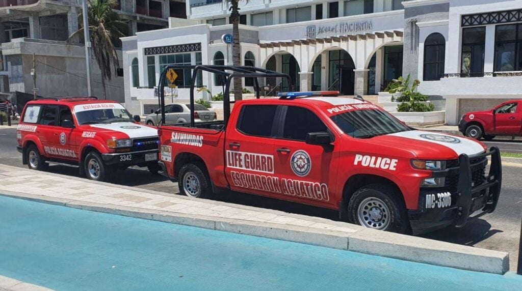 Vehículos de la policía acuática