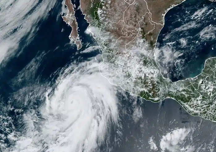 Mapa de México donde se muestra la presencia del huracán categoría tres Hilary