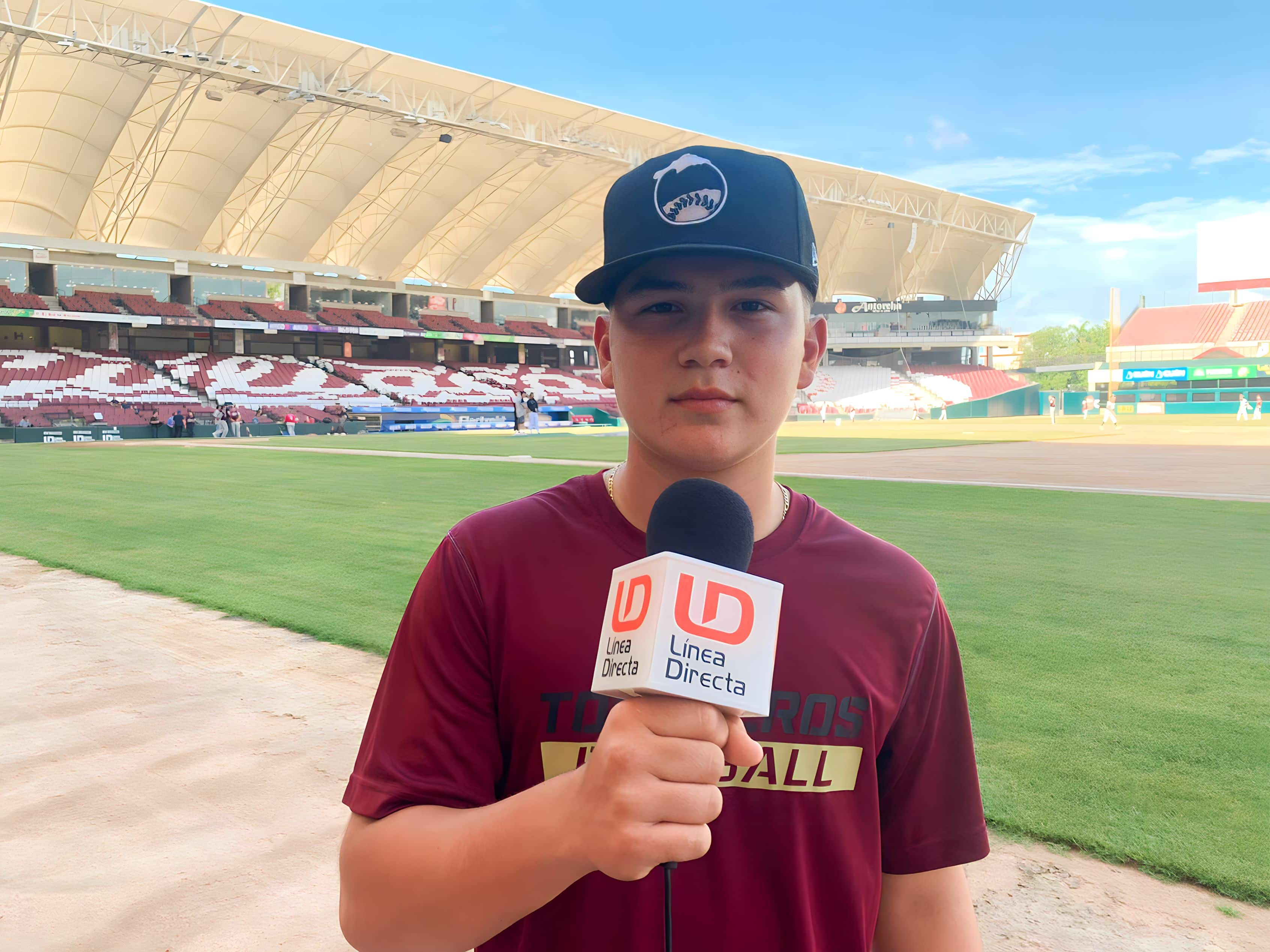 Luis Enrique Aguayo García desde el estadio de beisbol