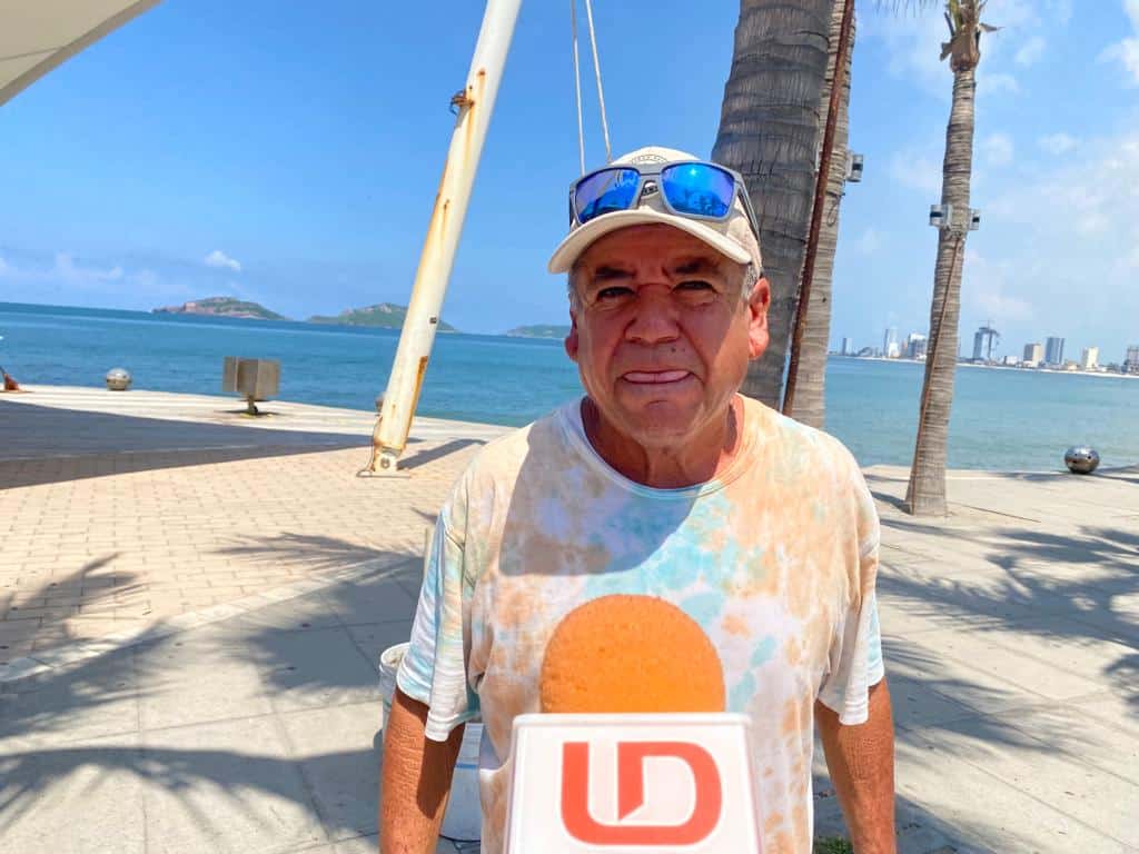 Raúl Sánchez, vendedor de souvenirs entrevistado por Línea Directa