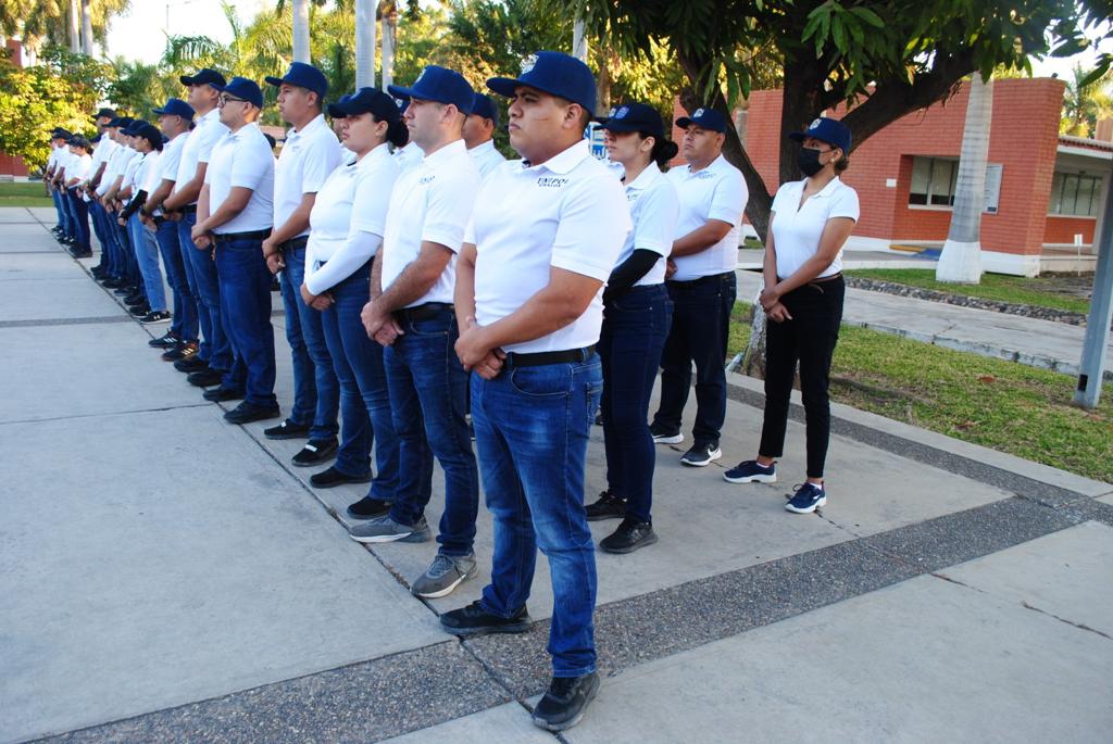 Estudiantes de Unipol