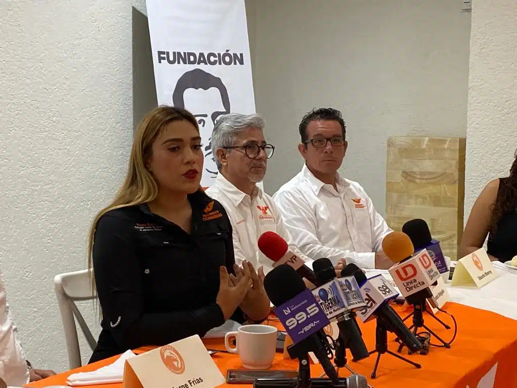 Fanny Bonilla en rueda de prensa junto a Movimiento Ciudadano