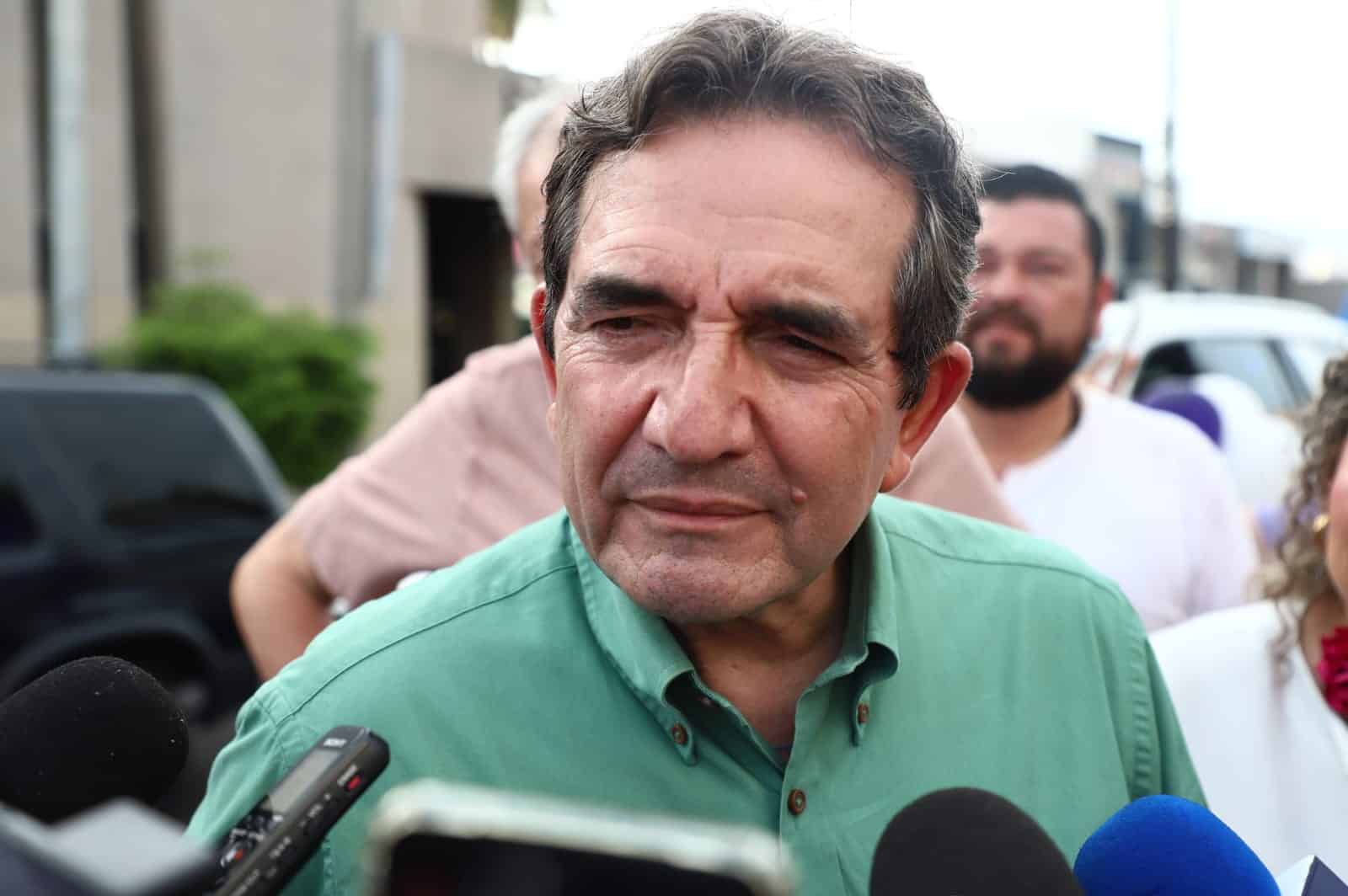 Héctor Melesio Cuen Ojeda en entrevista con medios