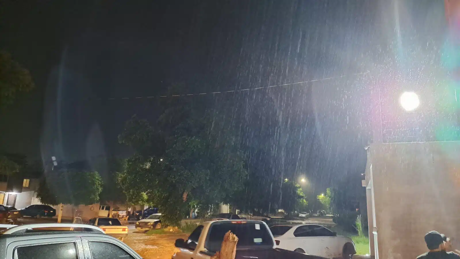 Lluvia por la noche en Guasave