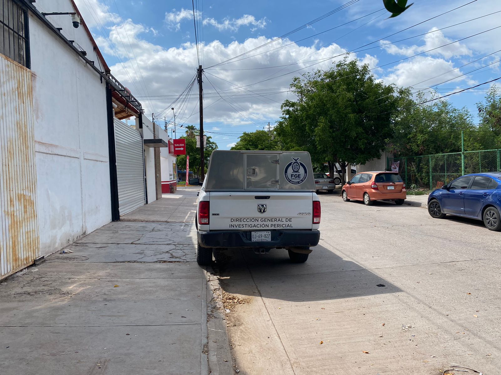 Vehículo de la Dirección General de Investigación Pericial perteneciente a la FGE