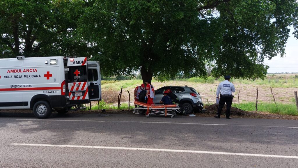 ambulancia en el lugar del accidente