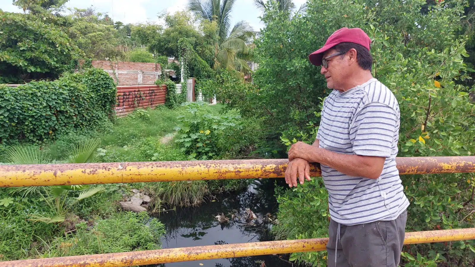 Ciudadano en colonia Azteca