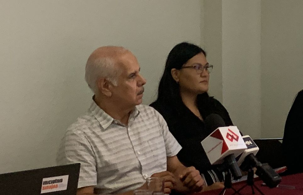 Alejandro Sicairos en conferencia de prensa