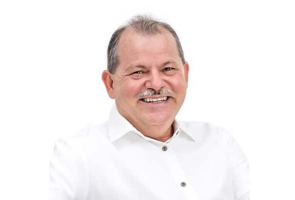 El funcionario estatal Alejandro Higuera Osuna