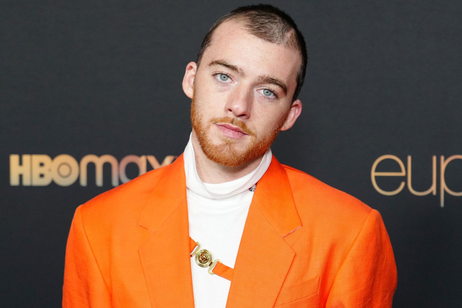 Madre de Angus Cloud niega que el actor se haya suicidado