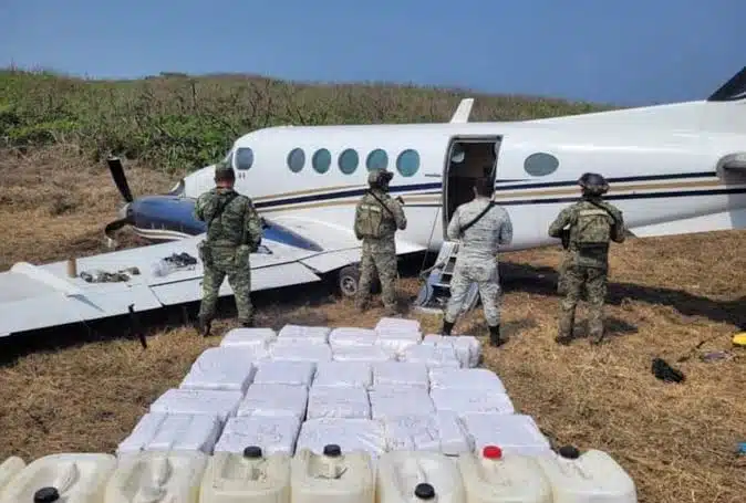 Avioneta se estrella en Chiapas; decomisan 460 kilos de cocaína