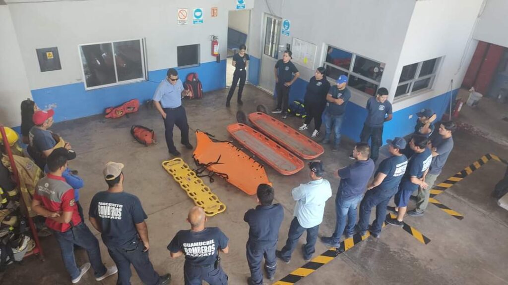 Bomberos de Guamúchil se capacitan para mejorar el servicio de rescate