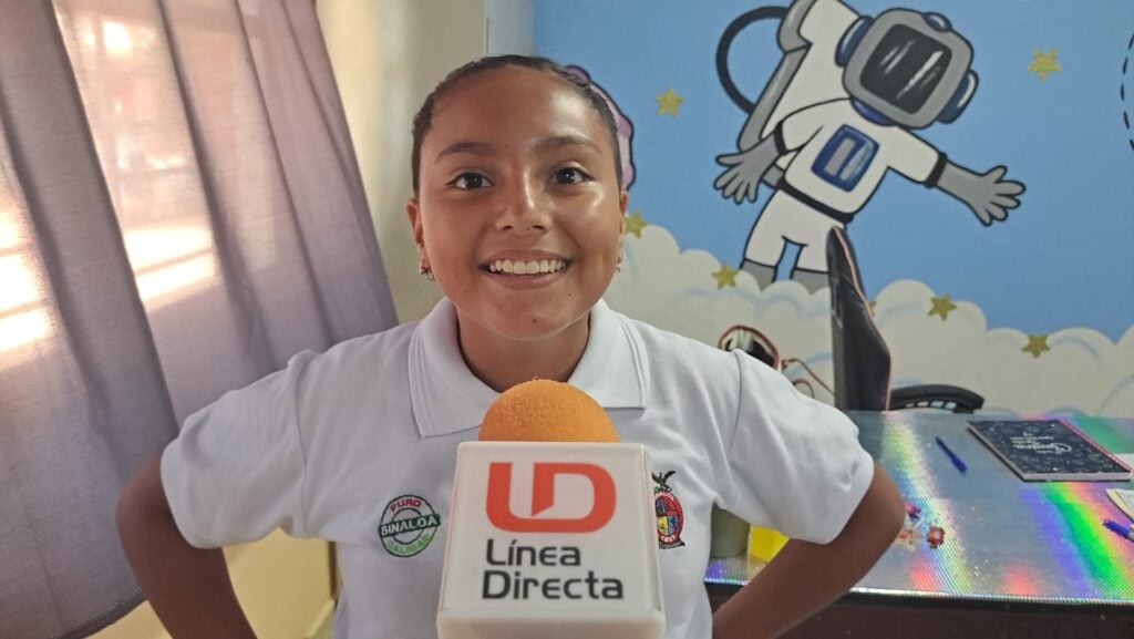 Niña entrevistada por Línea Directa en aula escolar