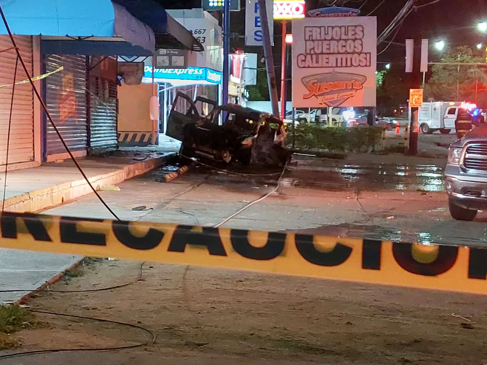 Iban En Una Cherokee: Mueren Calcinadas Dos Personas Tras Choque Sobre ...