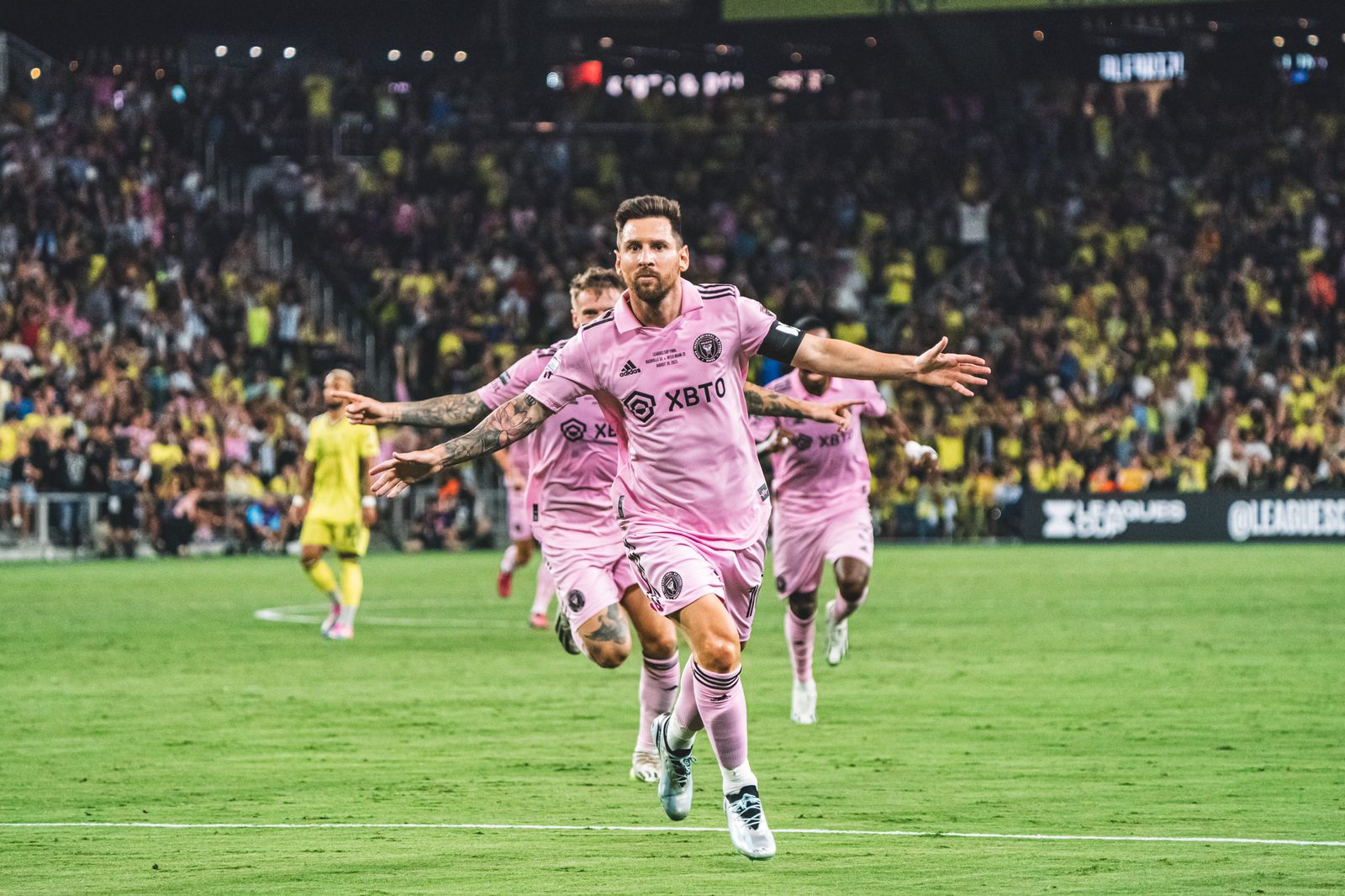 Lionel Messi puso adelante a su equipo con un golazo al minuto 23.