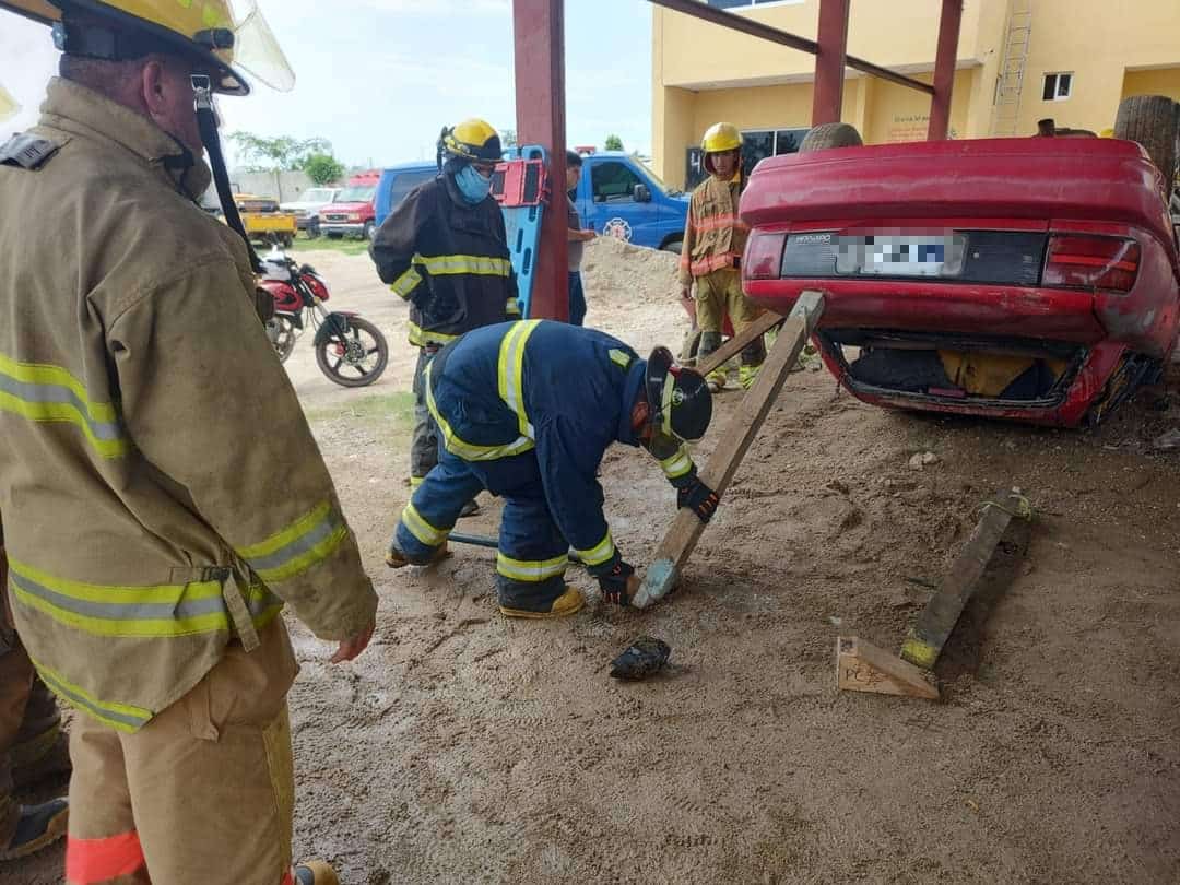 Capacitación a Protección Civil y Bomberos