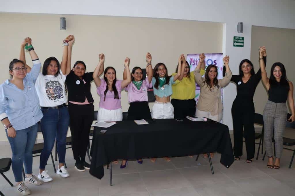 El colectivo “Estamos Listas México” llevó a cabo este sábado un foro en Mazatlán.