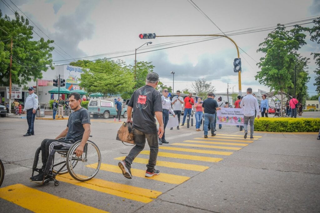 Celebran el Día Mundial del Peatón en Guamúchil