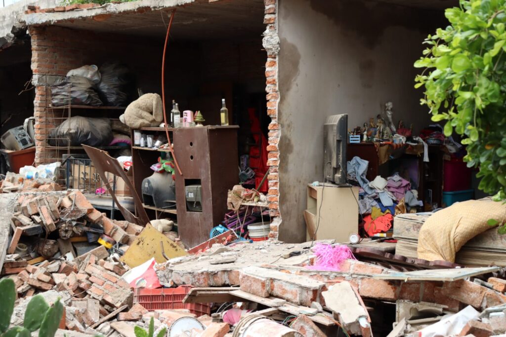 Daños en casa donde se registró explosión en Villas del Sol Mazatlán