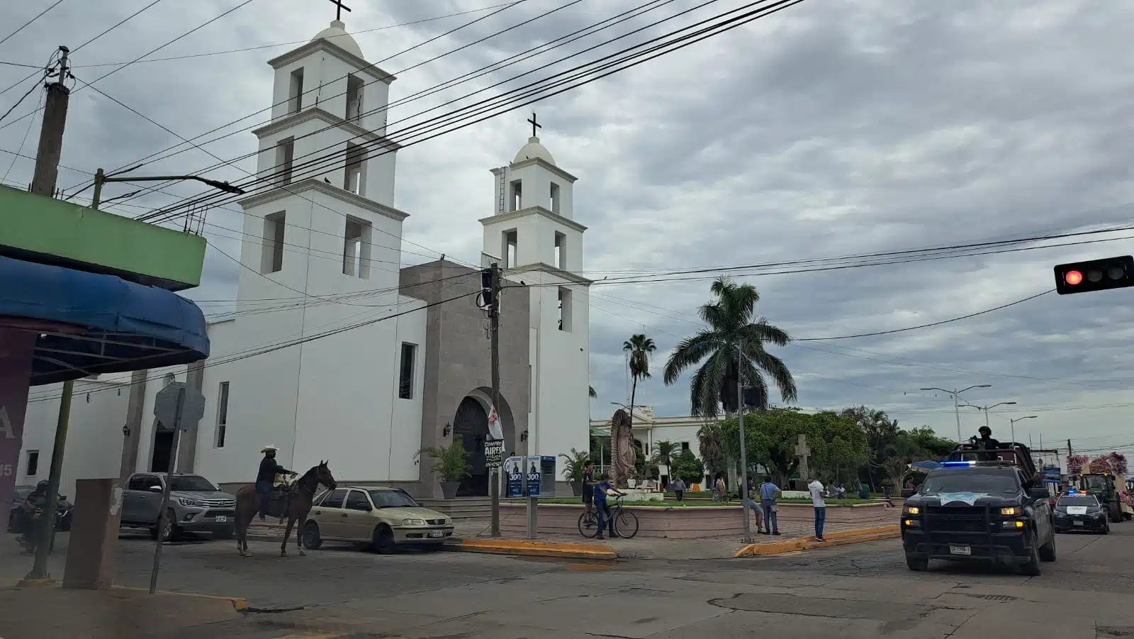 Día nublado en la cabecera municipal de Elota