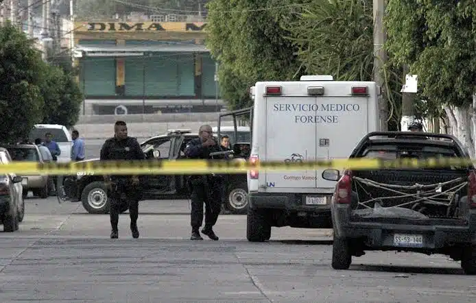 Ejecutan a hombre, bala perdida asesina a niña y lesiona a otra en Guanajuato