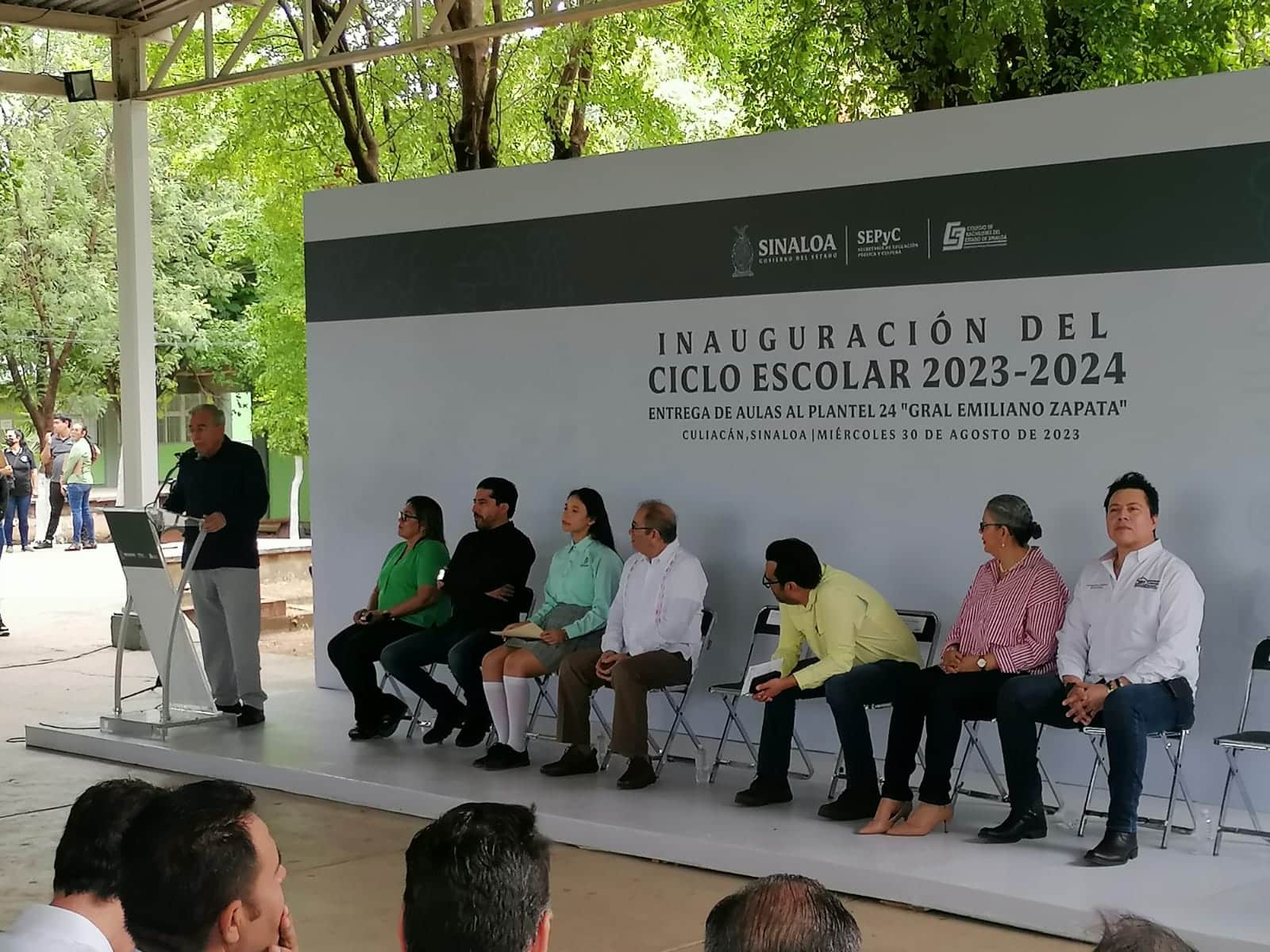 Evento con autoridades para el inicio del ciclo escolar de Cobaes