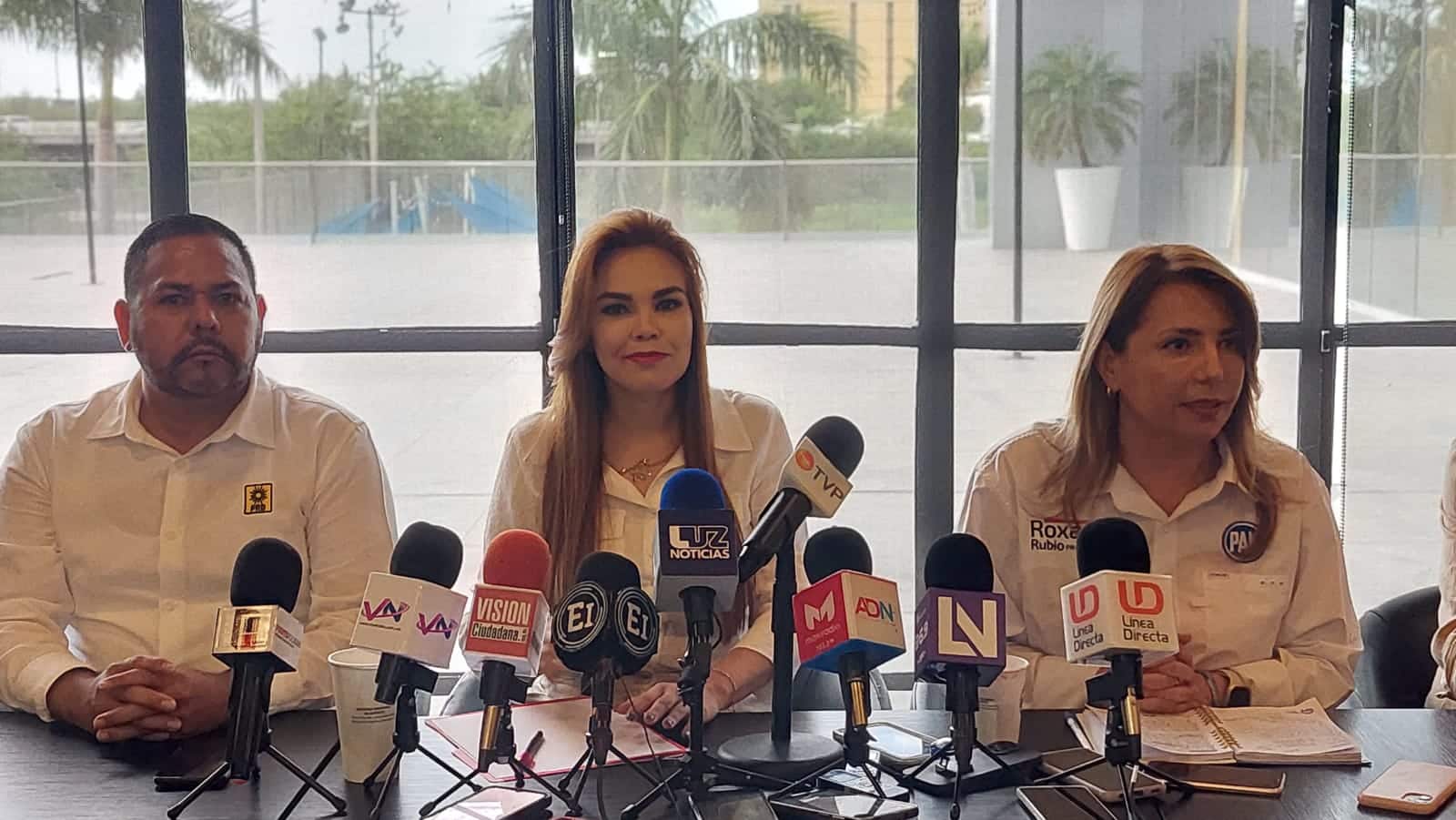 Integrantes de Frente Amplio por México