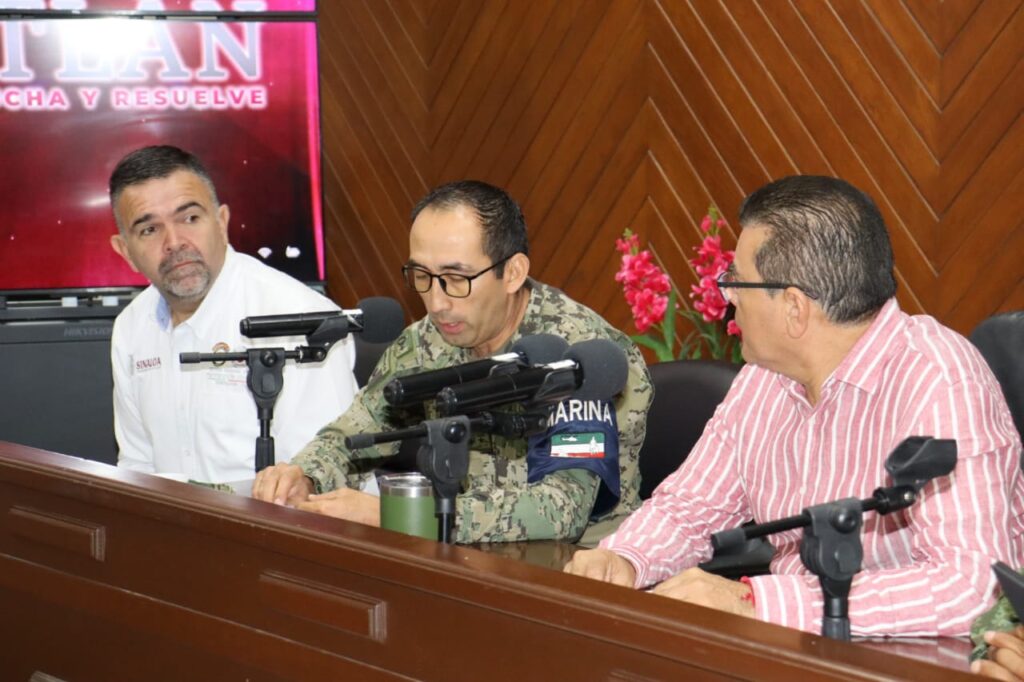 Fuerzas armadas con alcalde de Mazatlán