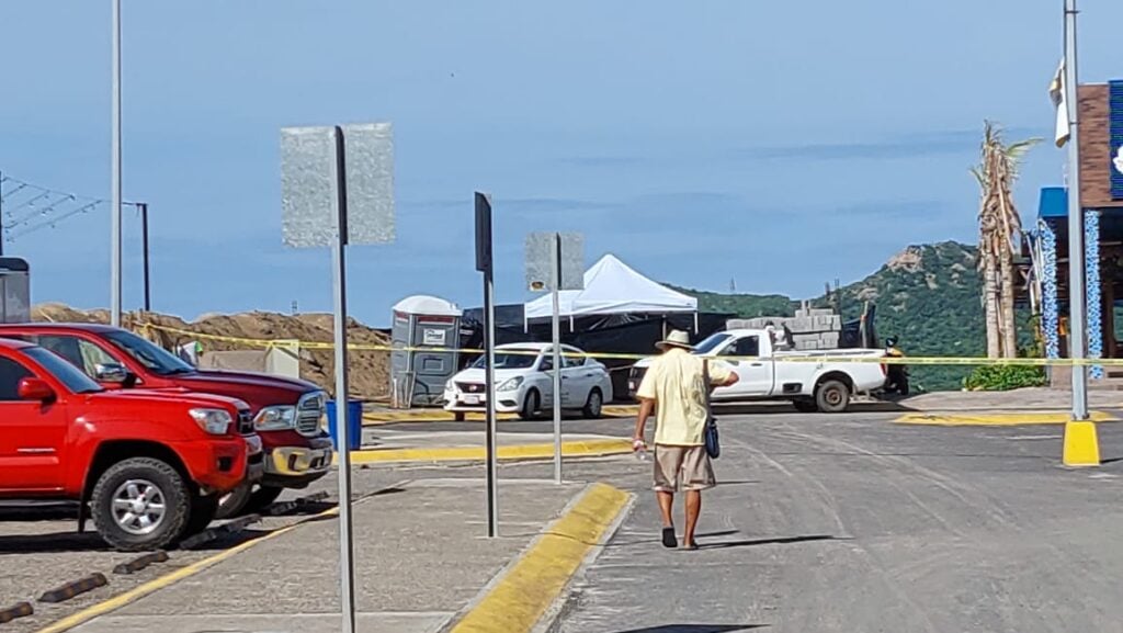 Calle de la Zona Dorada de Mazatlán donde hay una obra en construcción donde encontraron restos óseos