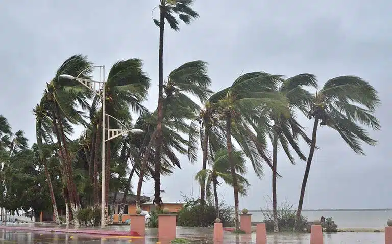 Suspenden clases en BCS por huracán Hilary