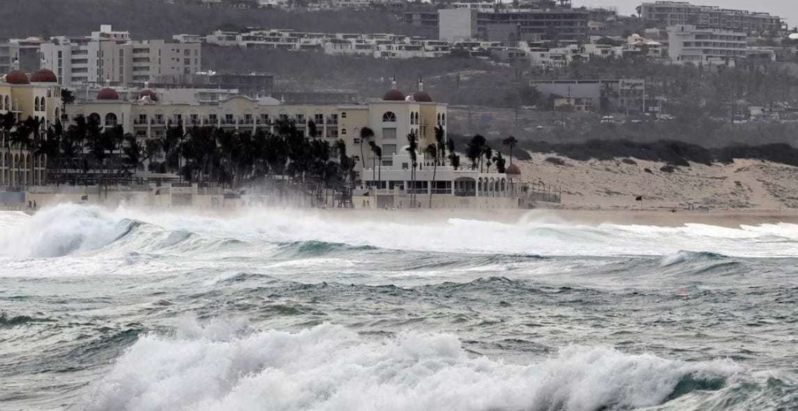 Declaran estado de emergencia en California por huracán Hilary