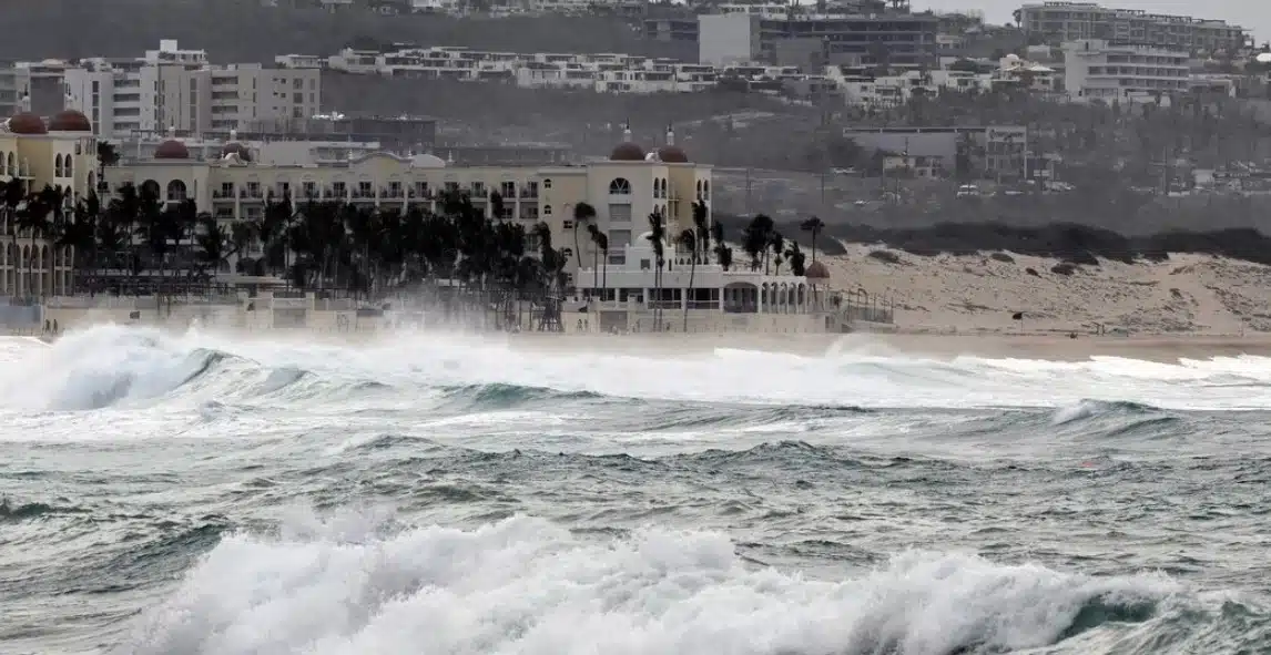 Declaran estado de emergencia en California por huracán Hilary