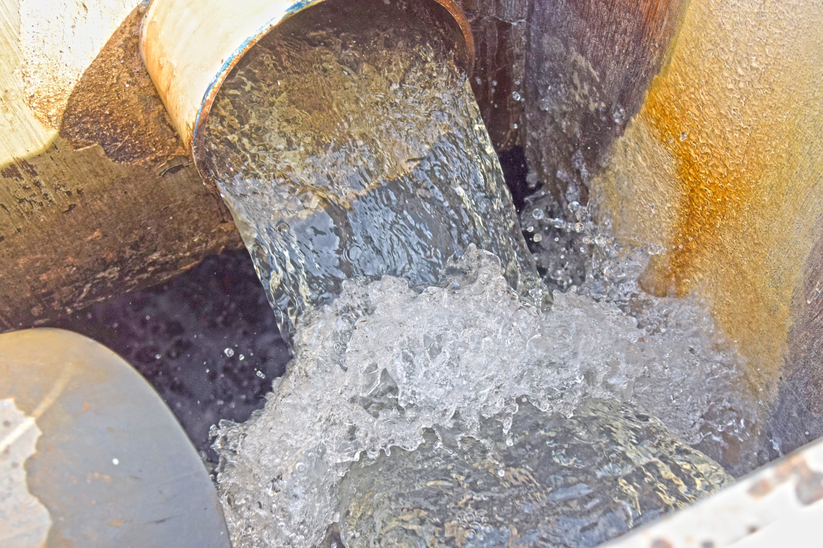 Agua, tubería