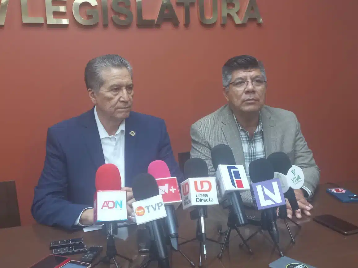 José Manuel Luque Rojas y Feliciano Castro en conferencia de prensa