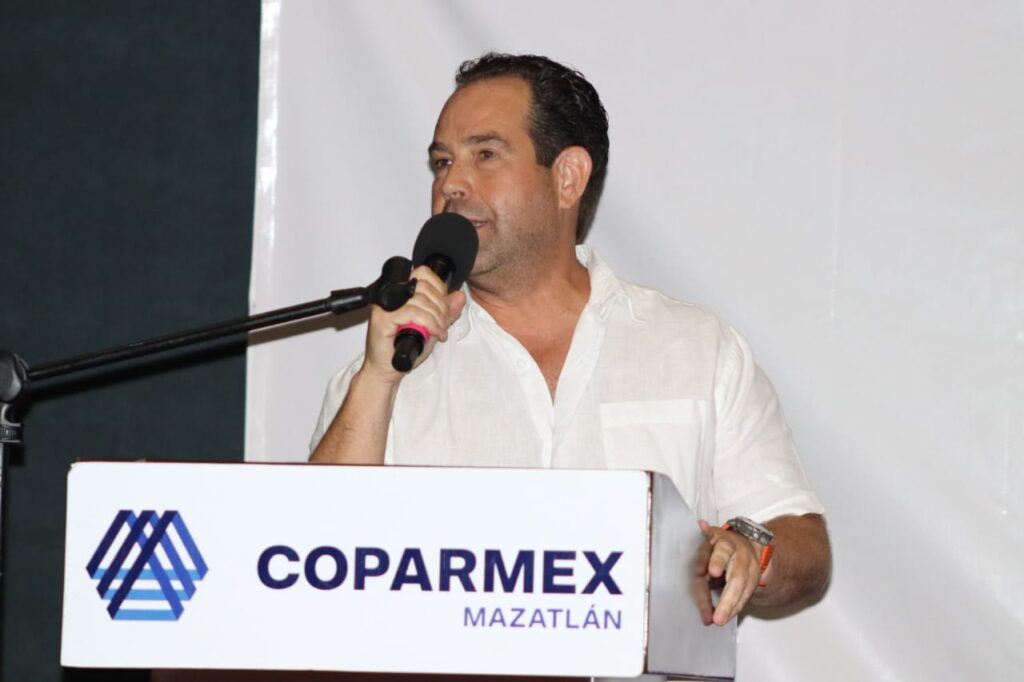 Luis Felipe Seldner en reunión mensual de Coparmex